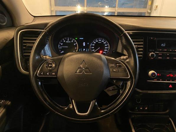 Mitsubishi Outlander III Рестайлинг 3 с пробегом 2020 года, цена 2 255 000 рублей, 132864 км, внедорожник, Автокод Объявления