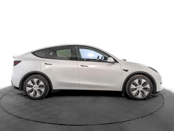 Tesla Model Y I с пробегом 2021 года, цена 4 100 000 рублей, 65205 км, внедорожник, Автокод Объявления
