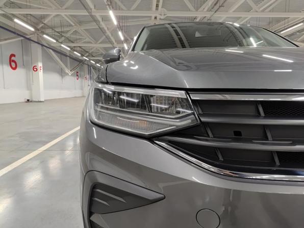 Volkswagen Tiguan II Рестайлинг с пробегом 2021 года, цена 3 120 000 рублей, 72901 км, внедорожник, Автокод Объявления