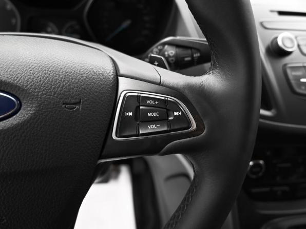 Ford Kuga II Рестайлинг с пробегом 2017 года, цена 1 795 000 рублей, 78983 км, внедорожник, Автокод Объявления