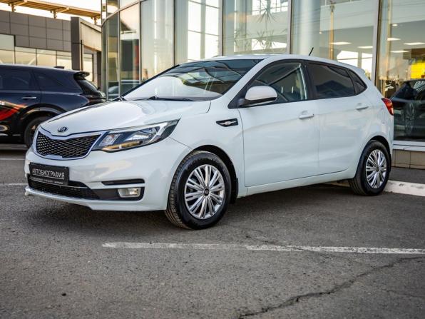 Kia Rio III Рестайлинг с пробегом 2017 года, цена 898 000 рублей, 157164 км, хэтчбек, Автокод Объявления