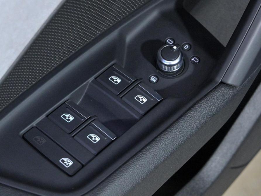 Audi A3 IV (8Y) Москва  - изображение 17