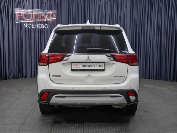 Mitsubishi Outlander III Рестайлинг 3 с пробегом 2018 года, цена 2 349 000 рублей, 91000 км, внедорожник, Автокод Объявления