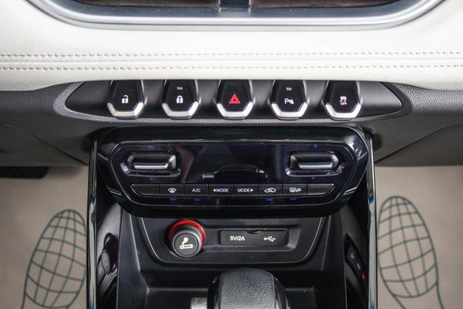 Chevrolet Captiva II с пробегом 2022 года, цена 2 149 000 рублей, 37000 км, внедорожник, Автокод Объявления