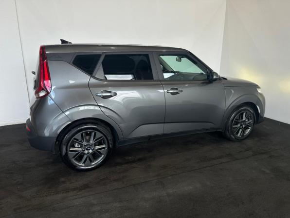 Kia Soul III Рестайлинг с пробегом 2022 года, цена 2 120 000 рублей, 99900 км, хэтчбек, Автокод Объявления