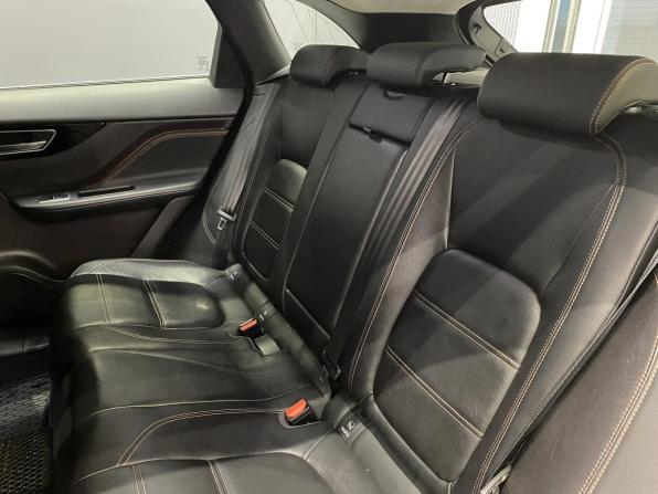 Jaguar F-Pace I с пробегом 2018 года, цена 2 099 000 рублей, 167116 км, внедорожник, Автокод Объявления