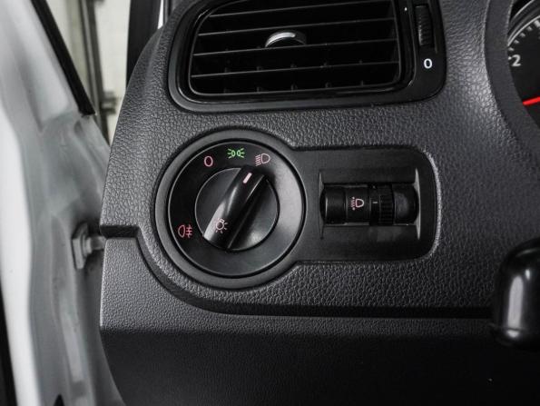 Volkswagen Polo V Рестайлинг с пробегом 2016 года, цена 1 199 000 рублей, 168753 км, седан, Автокод Объявления