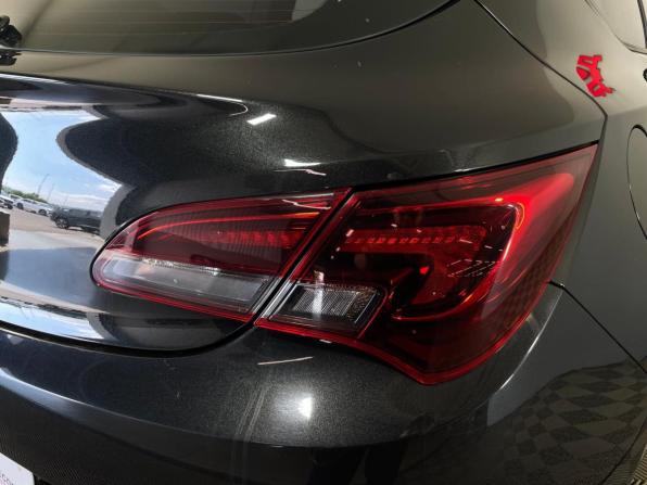 Opel Astra J Рестайлинг с пробегом 2011 года, цена 765 000 рублей, 242007 км, хэтчбек, Автокод Объявления
