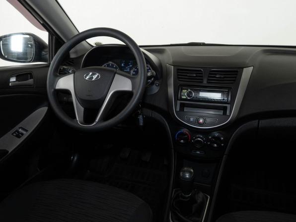 Hyundai Solaris I Рестайлинг с пробегом 2015 года, цена 870 000 рублей, 132000 км, хэтчбек, Автокод Объявления