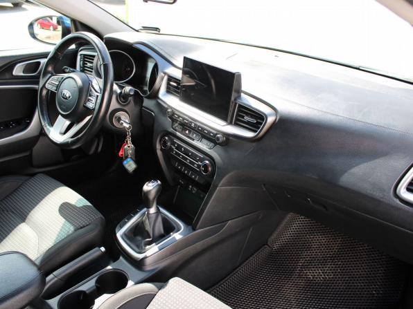 Kia Ceed III с пробегом 2019 года, цена 1 559 000 рублей, 120056 км, универсал, Автокод Объявления