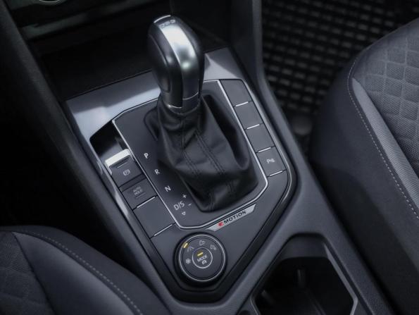 Volkswagen Tiguan II с пробегом 2018 года, цена 2 499 000 рублей, 68328 км, внедорожник, Автокод Объявления