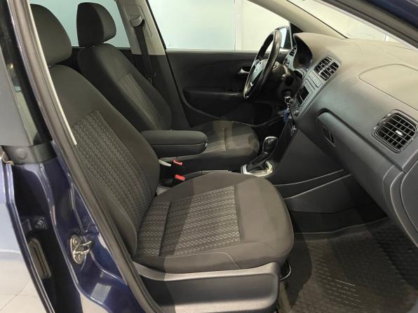 Volkswagen Polo V Рестайлинг с пробегом 2016 года, цена 1 033 000 рублей, 99517 км, седан, Автокод Объявления