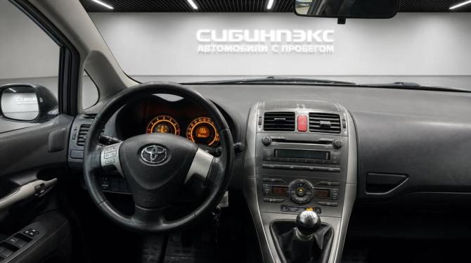 Toyota Auris I с пробегом 2009 года, цена 710 000 рублей, 230000 км, хэтчбек, Автокод Объявления