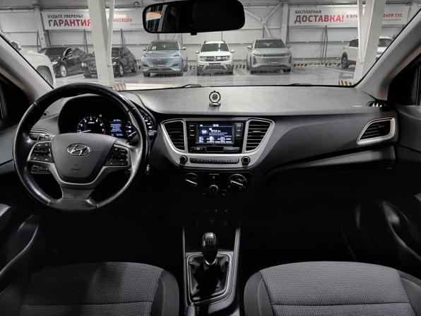 Hyundai Solaris II с пробегом 2019 года, цена 1 080 000 рублей, 190162 км, седан, Автокод Объявления