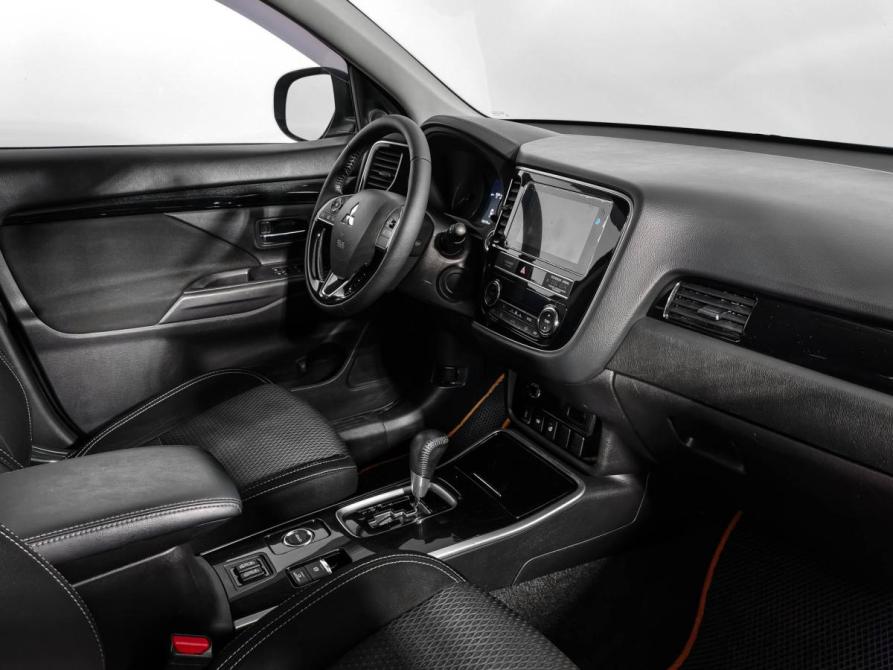 Mitsubishi Outlander III Рестайлинг 3 Санкт-Петербург  - изображение 13