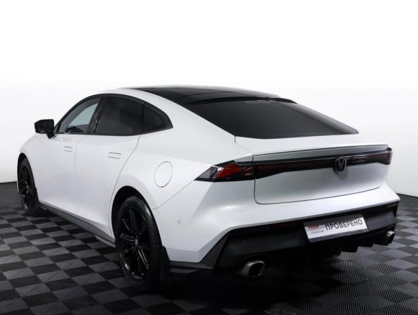 Changan UNI-V I с пробегом 2023 года, цена 2 325 000 рублей, 35111 км, лифтбек, Автокод Объявления