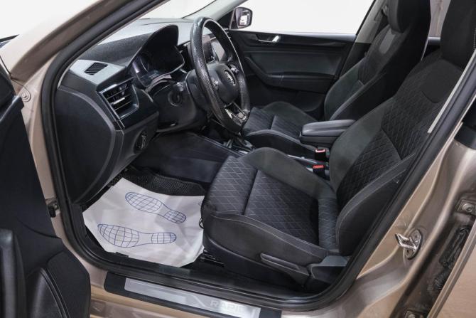 Skoda Rapid II с пробегом 2021 года, цена 2 099 000 рублей, 95000 км, лифтбек, Автокод Объявления