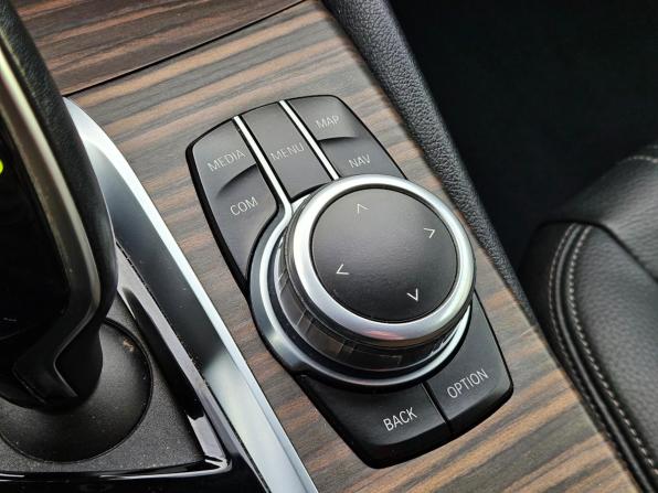 BMW 5 серии VII (G30/G31/G38) с пробегом 2018 года, цена 2 500 000 рублей, 156000 км, универсал, Автокод Объявления