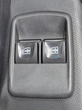 Renault Sandero II с пробегом 2017 года, цена 779 000 рублей, 199339 км, хэтчбек, Автокод Объявления