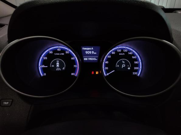 Hyundai ix35 I с пробегом 2012 года, цена 1 150 000 рублей, 198242 км, внедорожник, Автокод Объявления