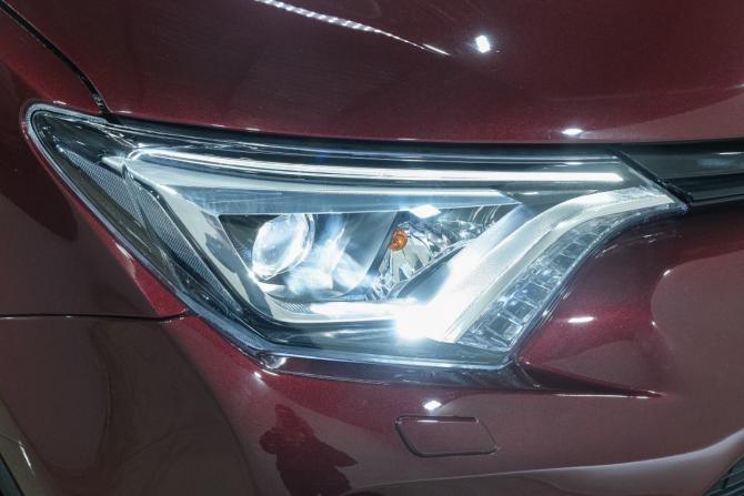 Toyota RAV4 IV (XA40) Рестайлинг с пробегом 2018 года, цена 2 699 000 рублей, 71000 км, внедорожник, Автокод Объявления