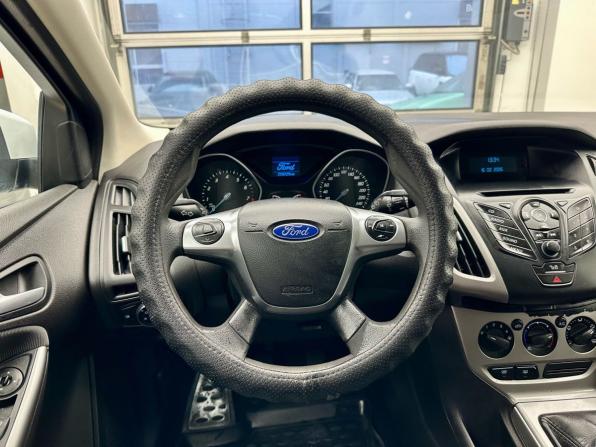 Ford Focus III с пробегом 2013 года, цена 699 900 рублей, 219728 км, универсал, Автокод Объявления