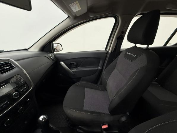 Renault Sandero II Рестайлинг с пробегом 2020 года, цена 1 030 000 рублей, 163905 км, хэтчбек, Автокод Объявления