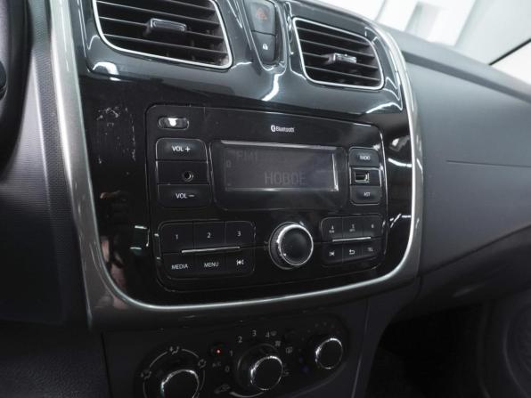 Renault Logan II с пробегом 2017 года, цена 710 000 рублей, 188020 км, седан, Автокод Объявления