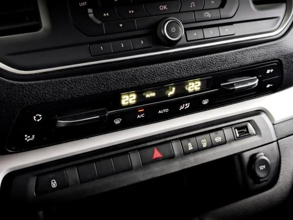 Peugeot Traveller I с пробегом 2020 года, цена 3 100 000 рублей, 99035 км, минивэн, Автокод Объявления