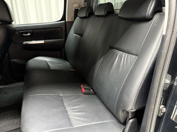 Toyota Hilux VII Рестайлинг с пробегом 2014 года, цена 2 399 000 рублей, 187205 км, пикап, Автокод Объявления