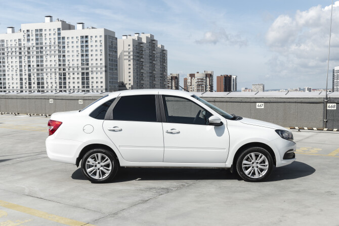 Lada (ВАЗ) Granta I Рестайлинг с пробегом 2023 года, цена 989 000 рублей, 4700 км, седан, Автокод Объявления