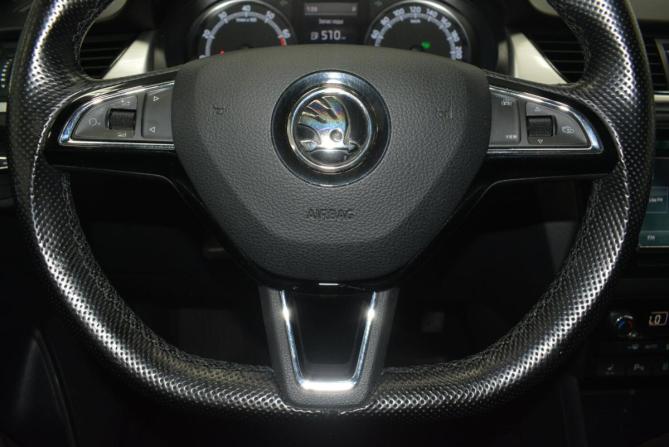 Skoda Rapid I Рестайлинг с пробегом 2019 года, цена 1 338 000 рублей, 144000 км, лифтбек, Автокод Объявления