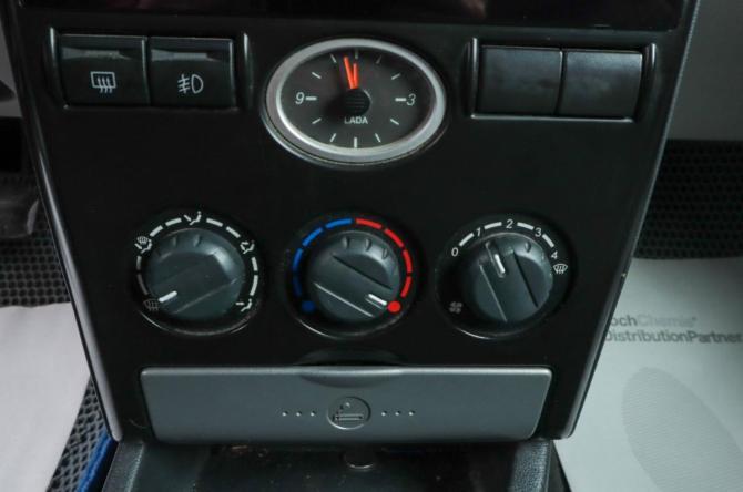 Lada (ВАЗ) Priora I с пробегом 2012 года, цена 269 000 рублей, 256000 км, хэтчбек, Автокод Объявления