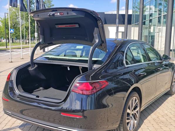 Mercedes-Benz E-Класс VI (W214 S214) с пробегом 2025 года, цена 8 300 000 рублей, 3698 км, седан, Автокод Объявления