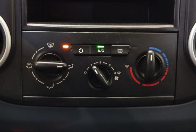 Peugeot Partner II с пробегом 2011 года, цена 450 000 рублей, 167155 км, компактвэн, Автокод Объявления