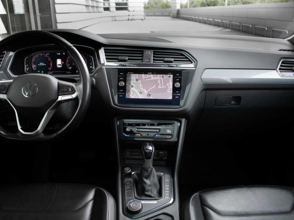 Volkswagen Tiguan II Рестайлинг с пробегом 2021 года, цена 2 850 000 рублей, 93000 км, внедорожник, Автокод Объявления