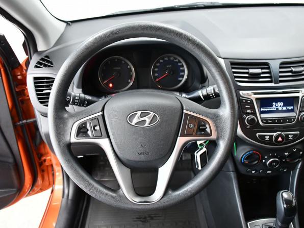 Hyundai Solaris I Рестайлинг с пробегом 2015 года, цена 1 087 000 рублей, 115808 км, седан, Автокод Объявления