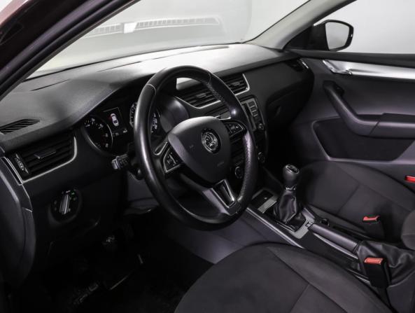 Skoda Octavia III (A7) с пробегом 2016 года, цена 1 390 000 рублей, 136705 км, лифтбек, Автокод Объявления