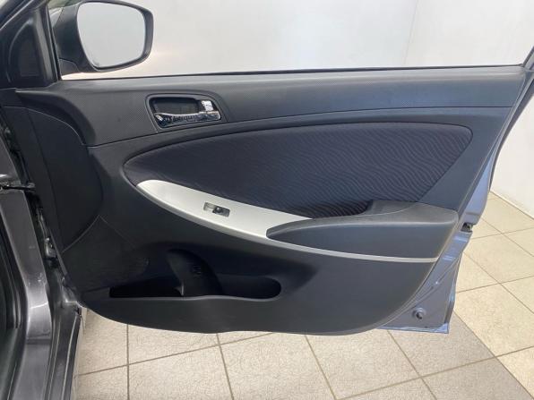 Hyundai Solaris I с пробегом 2011 года, цена 648 000 рублей, 184000 км, седан, Автокод Объявления