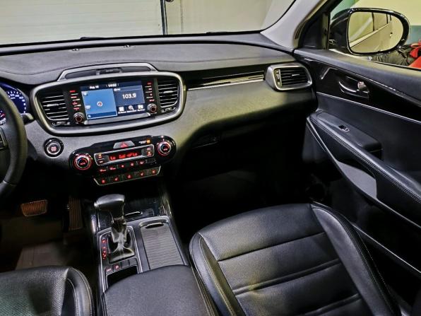 Kia Sorento III Prime Рестайлинг с пробегом 2017 года, цена 2 145 000 рублей, 155841 км, внедорожник, Автокод Объявления