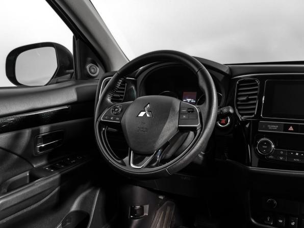 Mitsubishi Outlander III Рестайлинг 3 с пробегом 2019 года, цена 2 190 000 рублей, 84250 км, внедорожник, Автокод Объявления