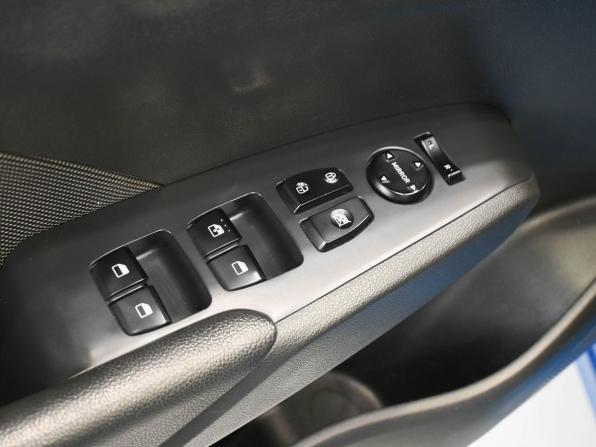 Hyundai Solaris II с пробегом 2017 года, цена 1 399 900 рублей, 124000 км, седан, Автокод Объявления
