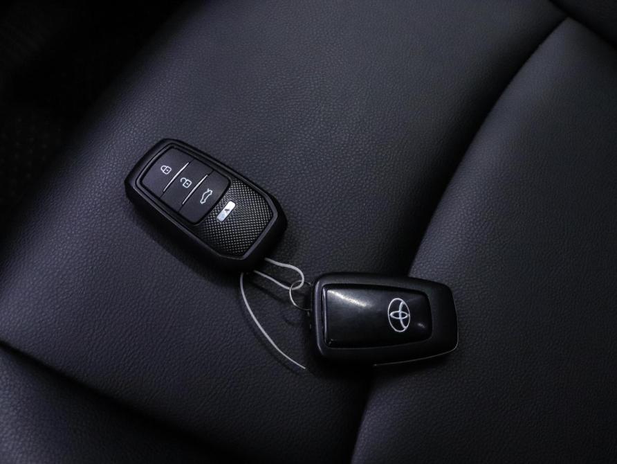 Toyota RAV4 V (XA50) Красноярск  - изображение 36