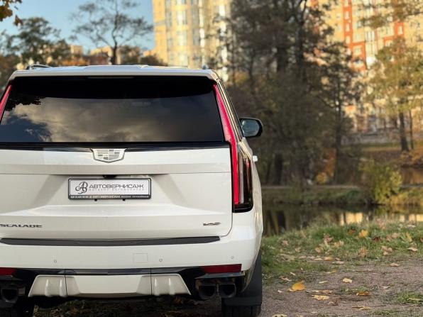Cadillac Escalade-V I с пробегом 2022 года, цена 15 990 000 рублей, 19127 км, внедорожник, Автокод Объявления