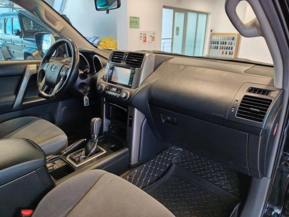 Toyota Land Cruiser Prado 150 Series с пробегом 2013 года, цена 2 460 000 рублей, 207023 км, внедорожник, Автокод Объявления