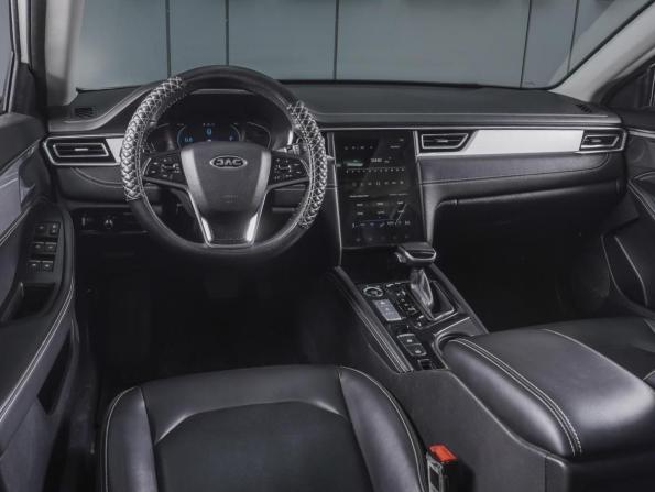 JAC J7 I с пробегом 2023 года, цена 1 260 000 рублей, 93400 км, лифтбек, Автокод Объявления
