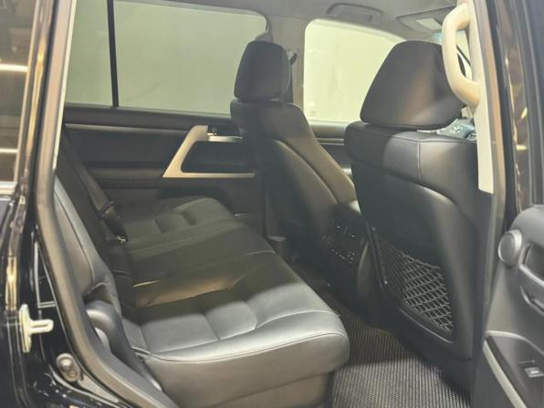 Toyota Land Cruiser 200 Series Рестайлинг 2 с пробегом 2019 года, цена 7 997 000 рублей, 130780 км, внедорожник, Автокод Объявления