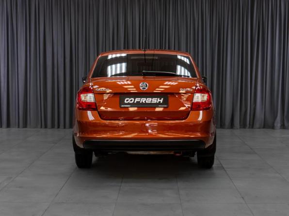Skoda Rapid I с пробегом 2016 года, цена 1 159 000 рублей, 75370 км, лифтбек, Автокод Объявления