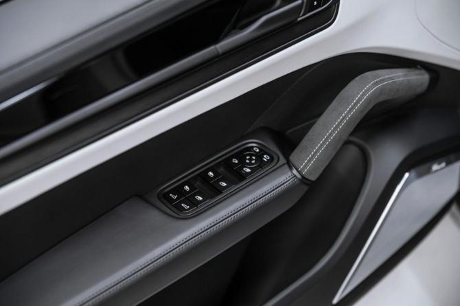 Новый Porsche Cayenne III Рестайлинг 2026 года, цена 23 900 000 рублей, внедорожник, Автокод Объявления