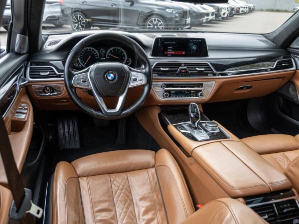 BMW 7 серии VI (G11/G12) с пробегом 2015 года, цена 3 960 000 рублей, 164054 км, седан, Автокод Объявления